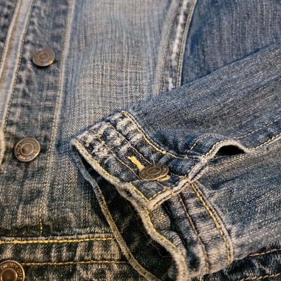 21 Distressed Jean Jacket - Picture 8 of 13